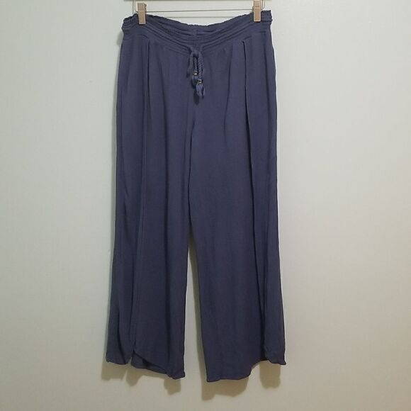 P.J Salvage, blue wide legged cropped pants. Size M. - Picture 1 of 5